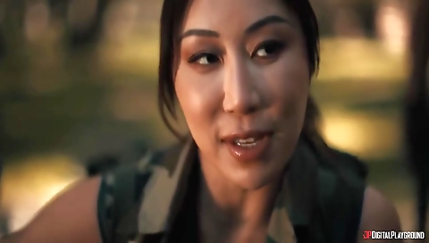 Slutty girl take weiner by the pool