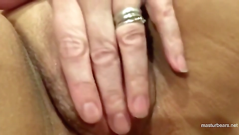 Tom joana and dildo up her pussy