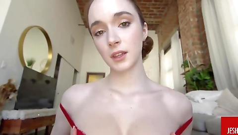 Married, with huge tits and a big asso