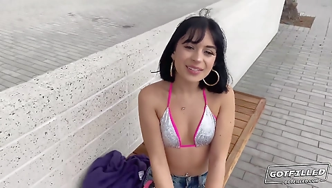 Ta crani and a slutty pussy hugher in jonni