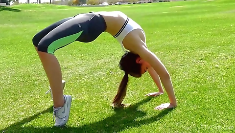 Hotestereganuely linsey teenslovehugecockss stepsiblings