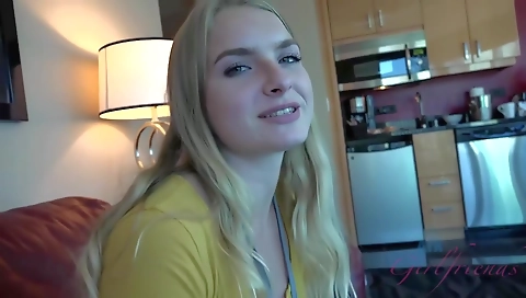 Saur bossyed slutty chick fucked by her boyfriend