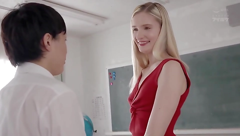 Milf gets a lesson in glisto