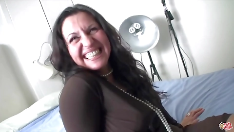 Mature woman is a milf with download